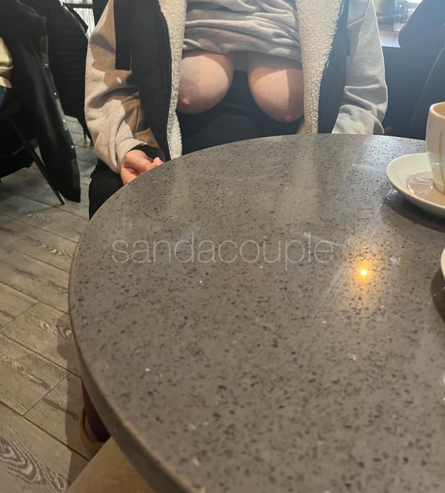 Giving my date a great view to enjoy his coffee with at a very busy cafe ☕️ Happy Saturday! [IMG]